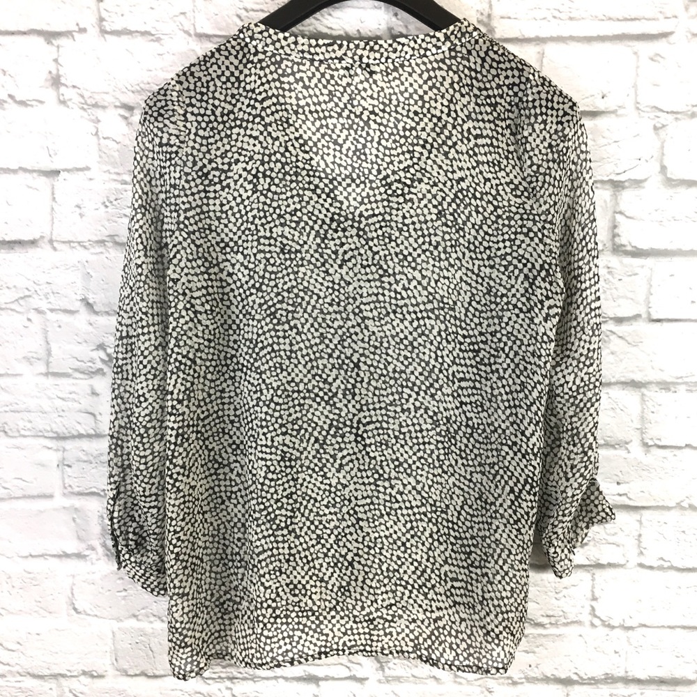 Joie Laurel 100% Silk Chiffon Dot V-Neck Blouse M - Picture 3 of 7